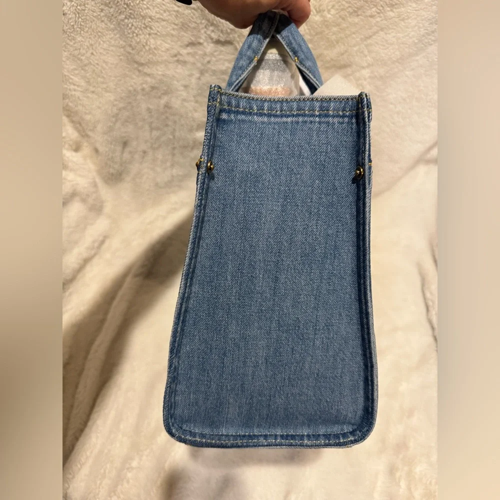 Coach Cargo Tote in Indigo Denim NWT CR657 Medium - fits 13” laptop - Picture 6 of 8